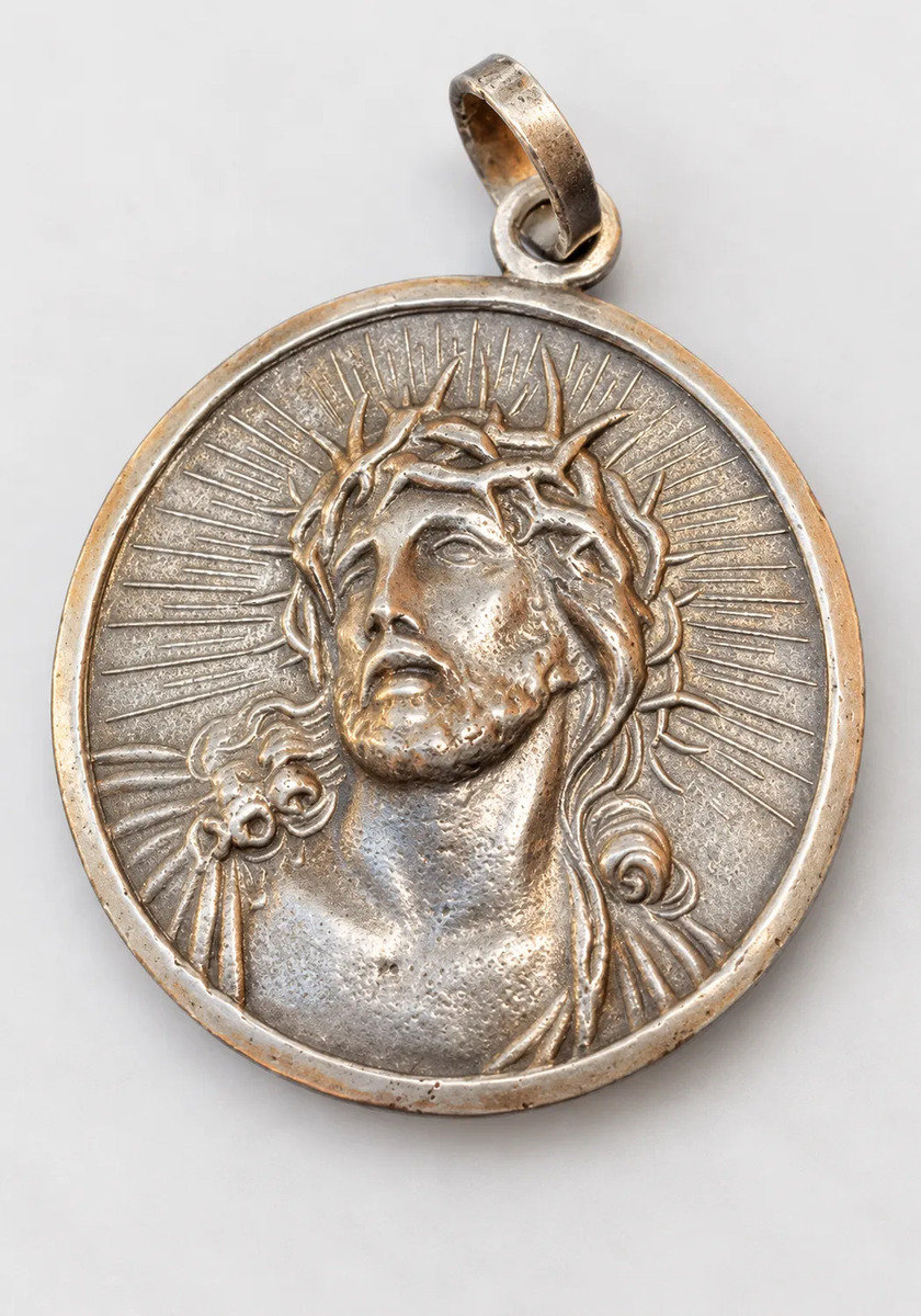 Medalla Cristo En Plata Sellada Grande 17,25 G Plateado
