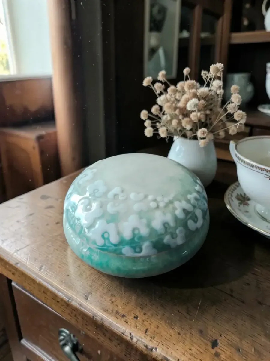 Alhajero Limoges Francia Decor Main 13 Cm Verde Claro